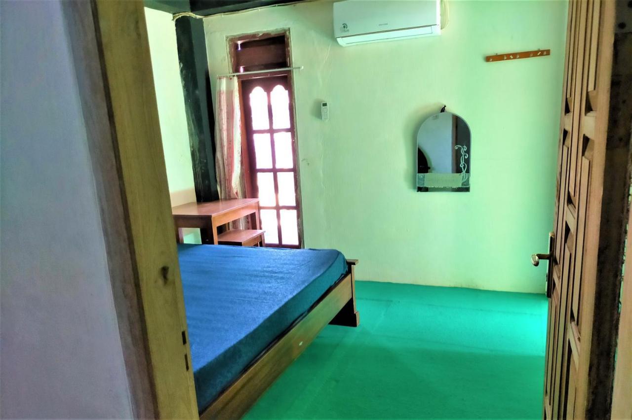 Cheap Inn Banyuwangi بانيووانجى المظهر الخارجي الصورة