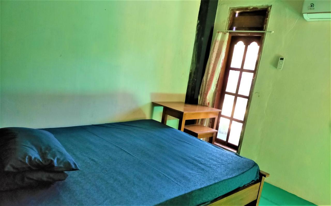 Cheap Inn Banyuwangi بانيووانجى المظهر الخارجي الصورة
