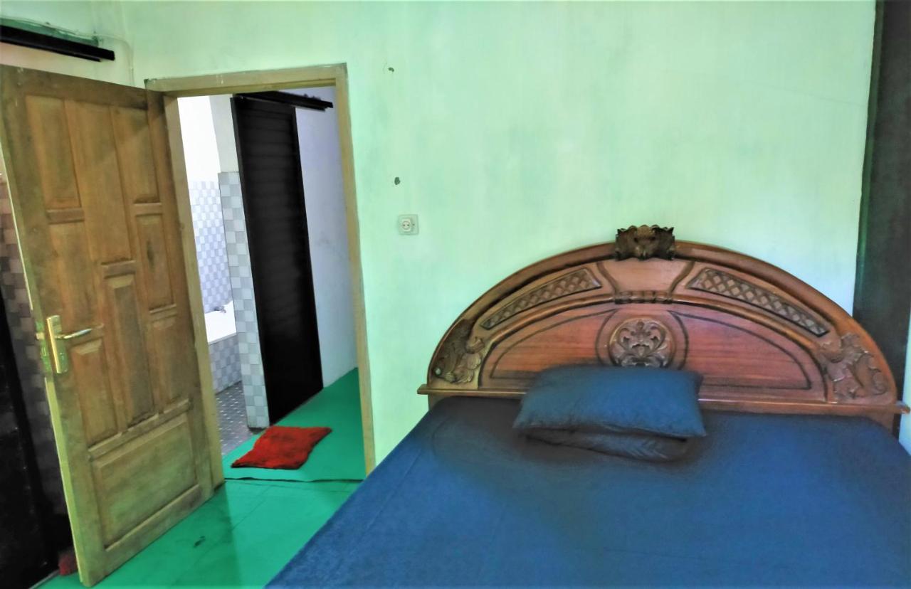Cheap Inn Banyuwangi بانيووانجى المظهر الخارجي الصورة