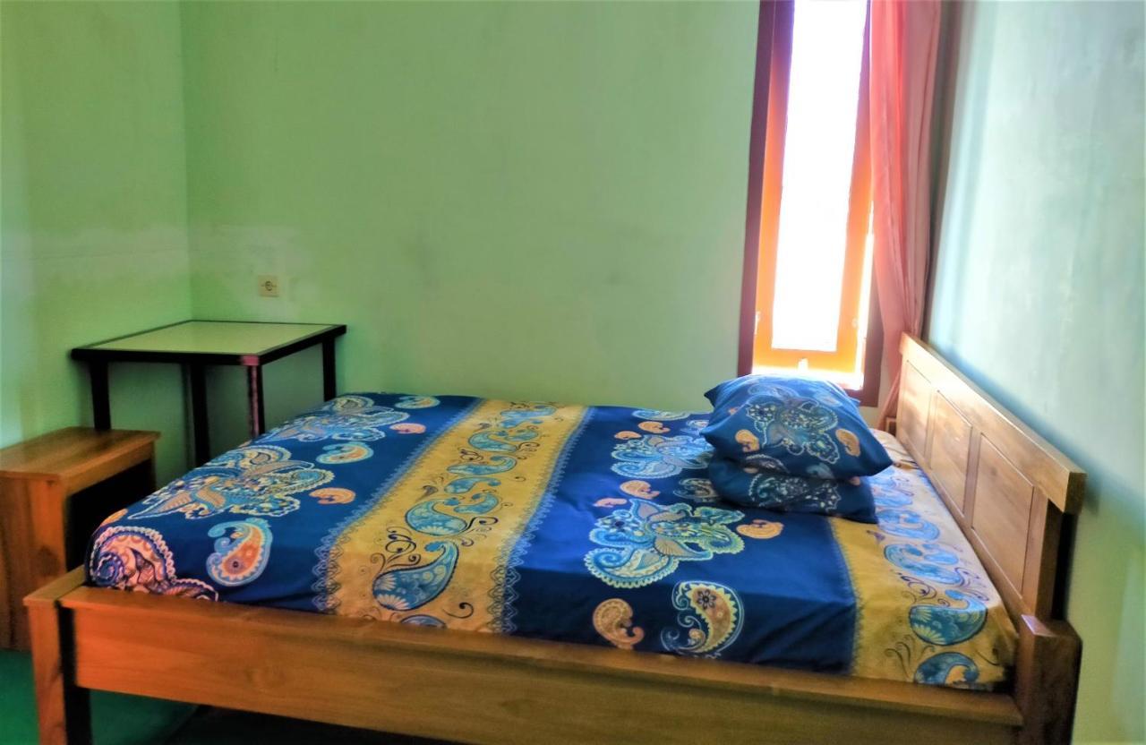 Cheap Inn Banyuwangi بانيووانجى المظهر الخارجي الصورة