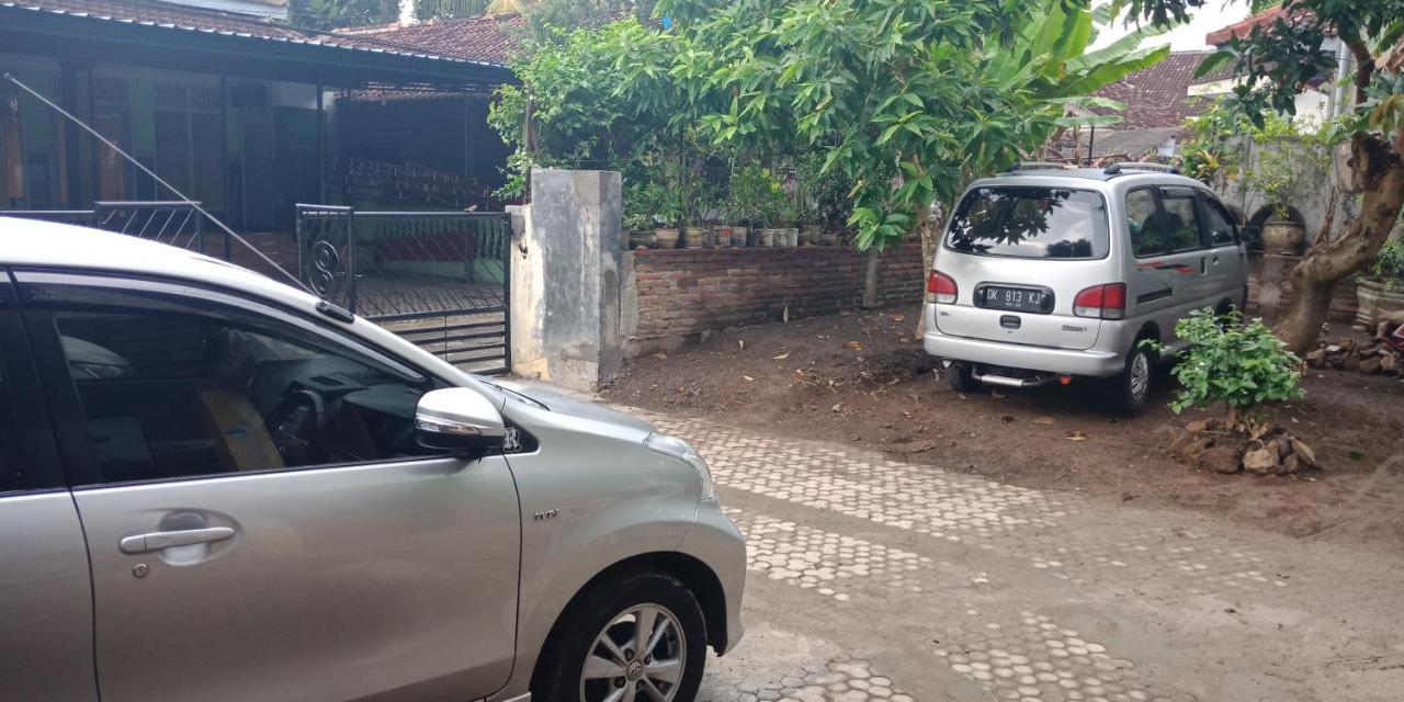 Cheap Inn Banyuwangi بانيووانجى المظهر الخارجي الصورة