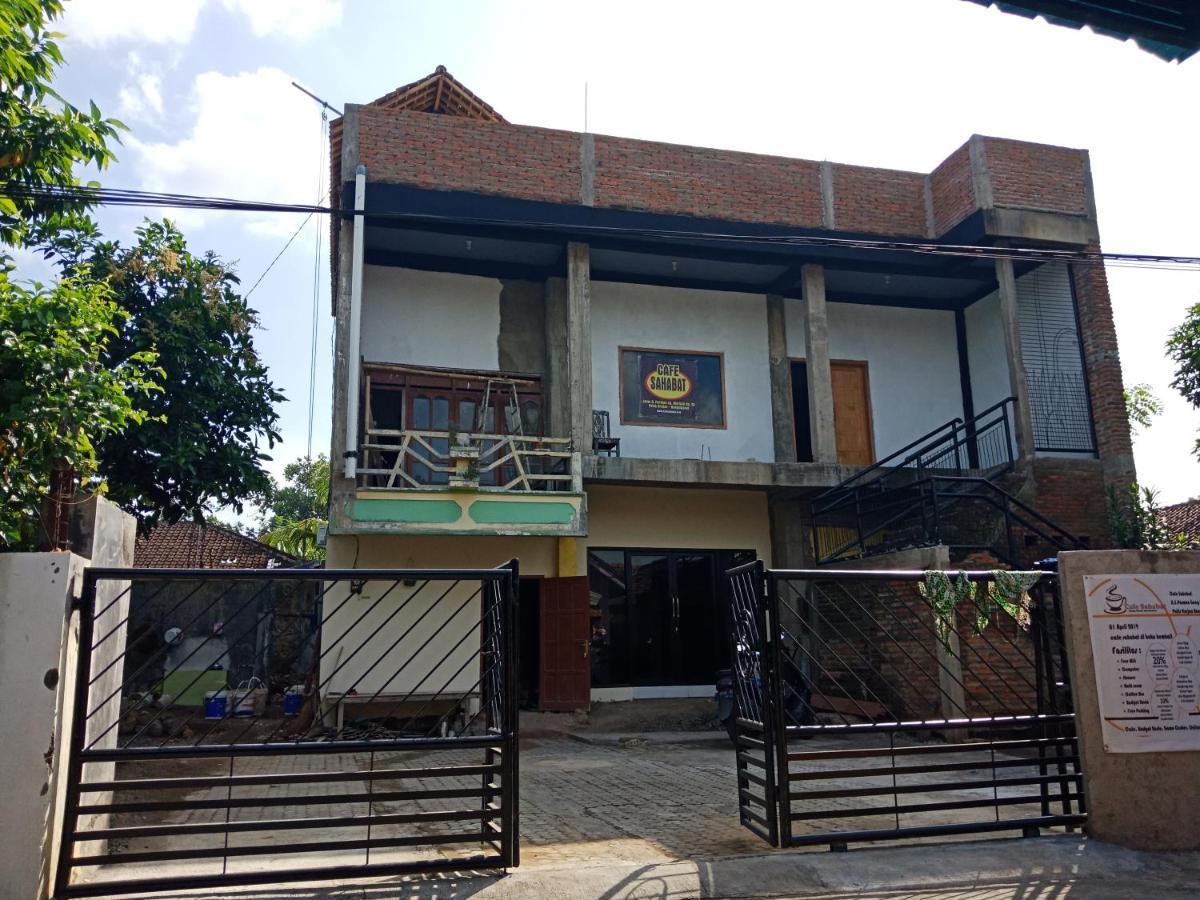 Cheap Inn Banyuwangi بانيووانجى المظهر الخارجي الصورة