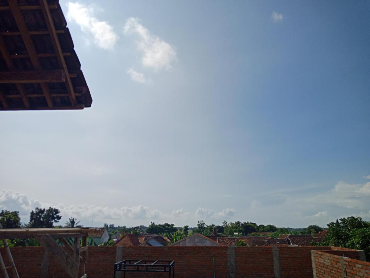 Cheap Inn Banyuwangi بانيووانجى المظهر الخارجي الصورة